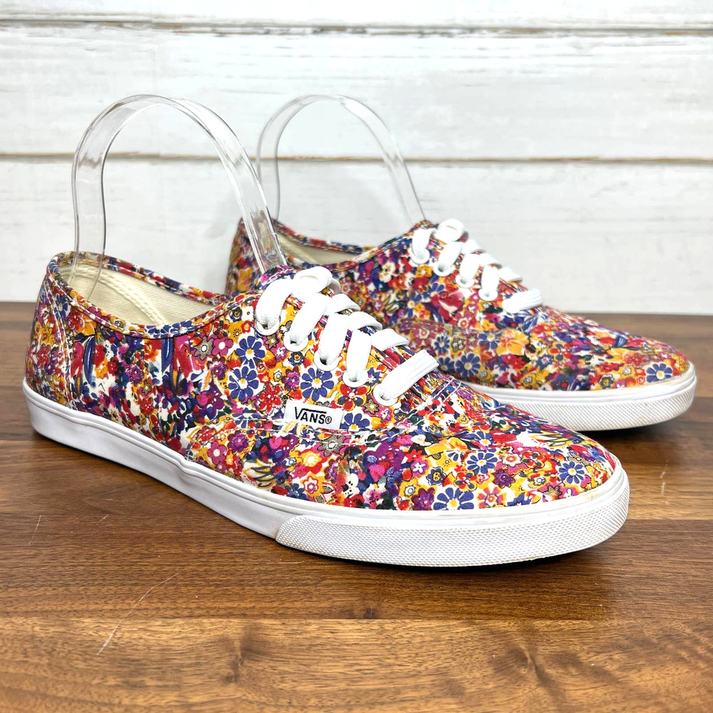 Vans Colorful Ditsy Floral Lace Up Low Top Sneaker Size 8.5